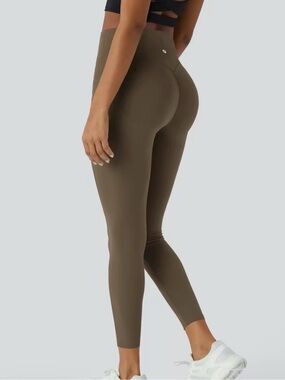 HALARA Sculpting High-Rise Leggings in Olive